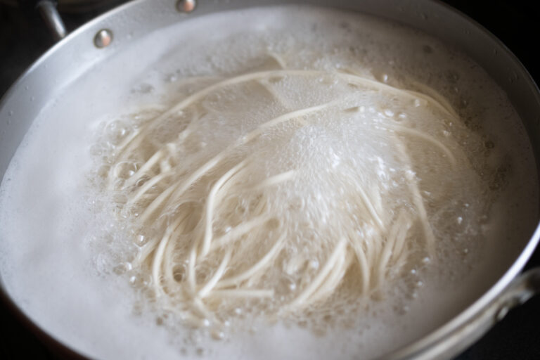 初めての「生そうめん」を最高に美味しく。       ――職人が教える失敗しない茹で方と、保存のコツ