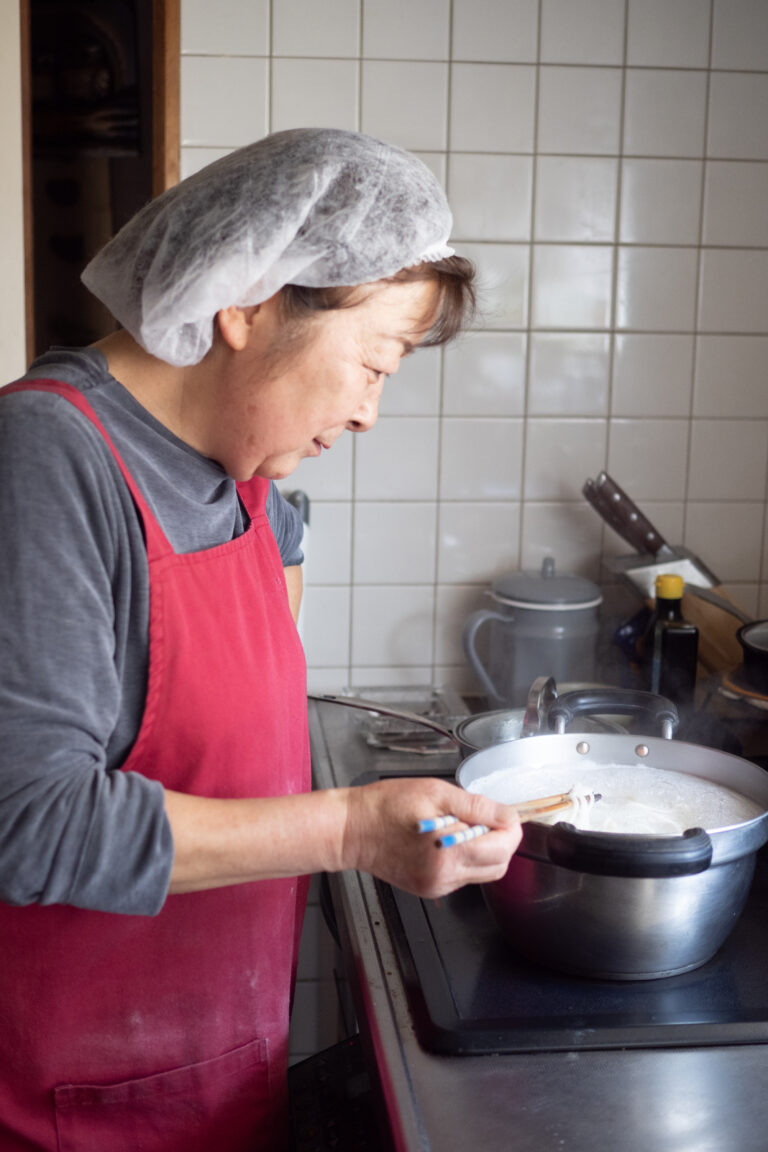 賞味期限切れのそうめん、どこまで食べられる？――職人が「香り」と「カビ」で見分ける最終ライン