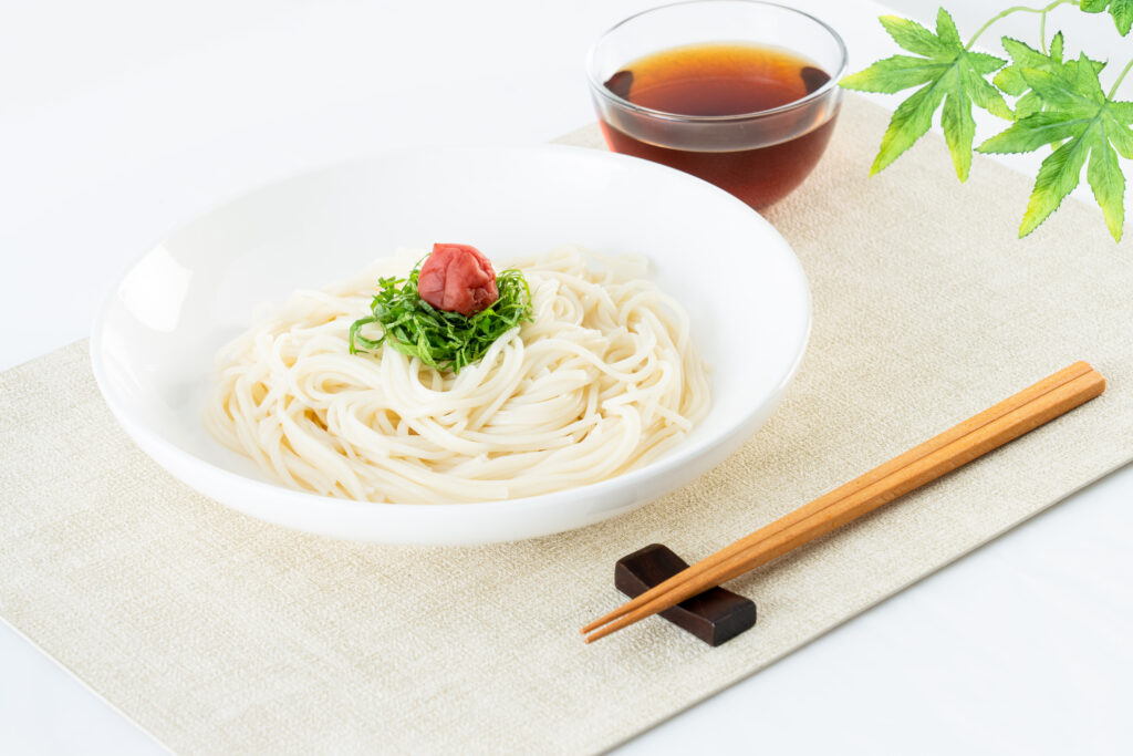 そうめんの栄養の調理シーンの写真