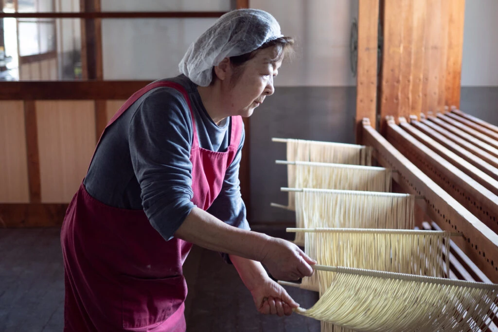 小豆島マルカツ製麺所の手延べそうめん関連写真（99）