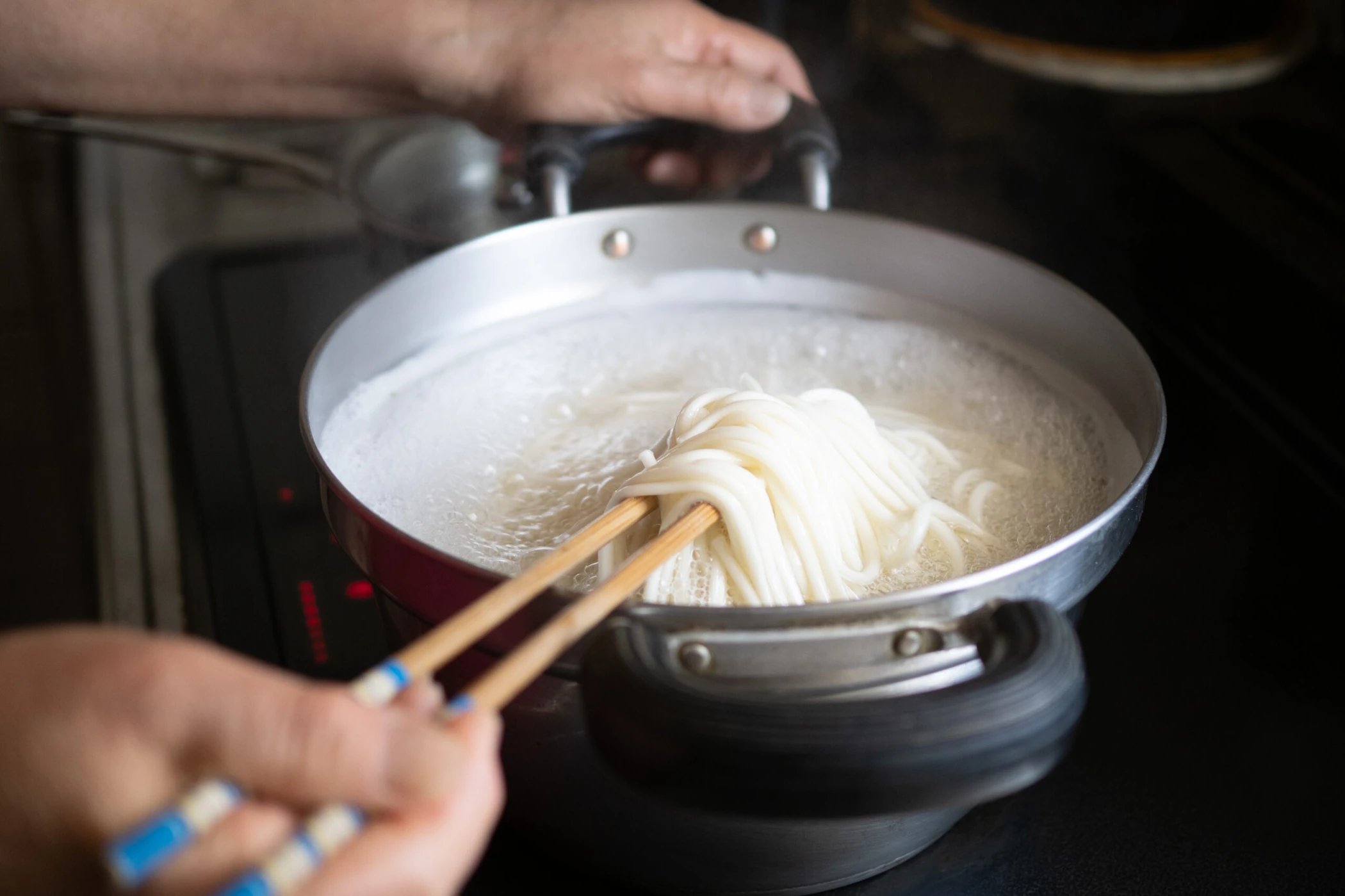 生そうめんと乾麺の違い —— 鮮度・保存・使い分け・鮮度・保存・使い分け早わかり